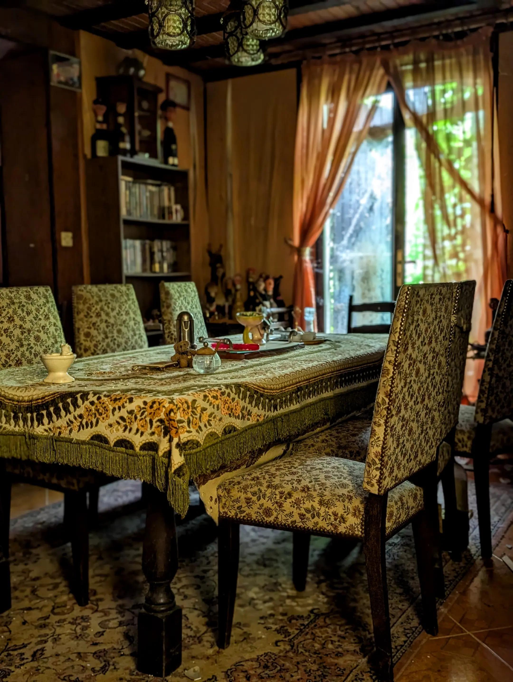 Quand une maison française garde ses secrets